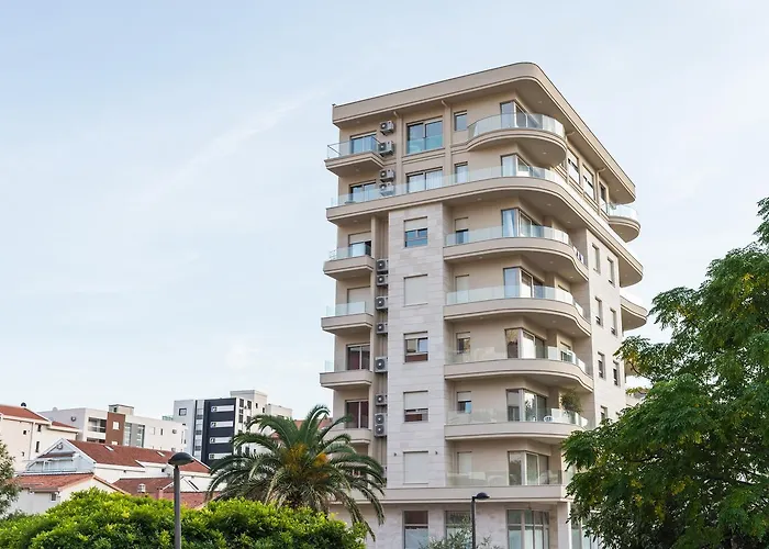 Lagoon Apartments