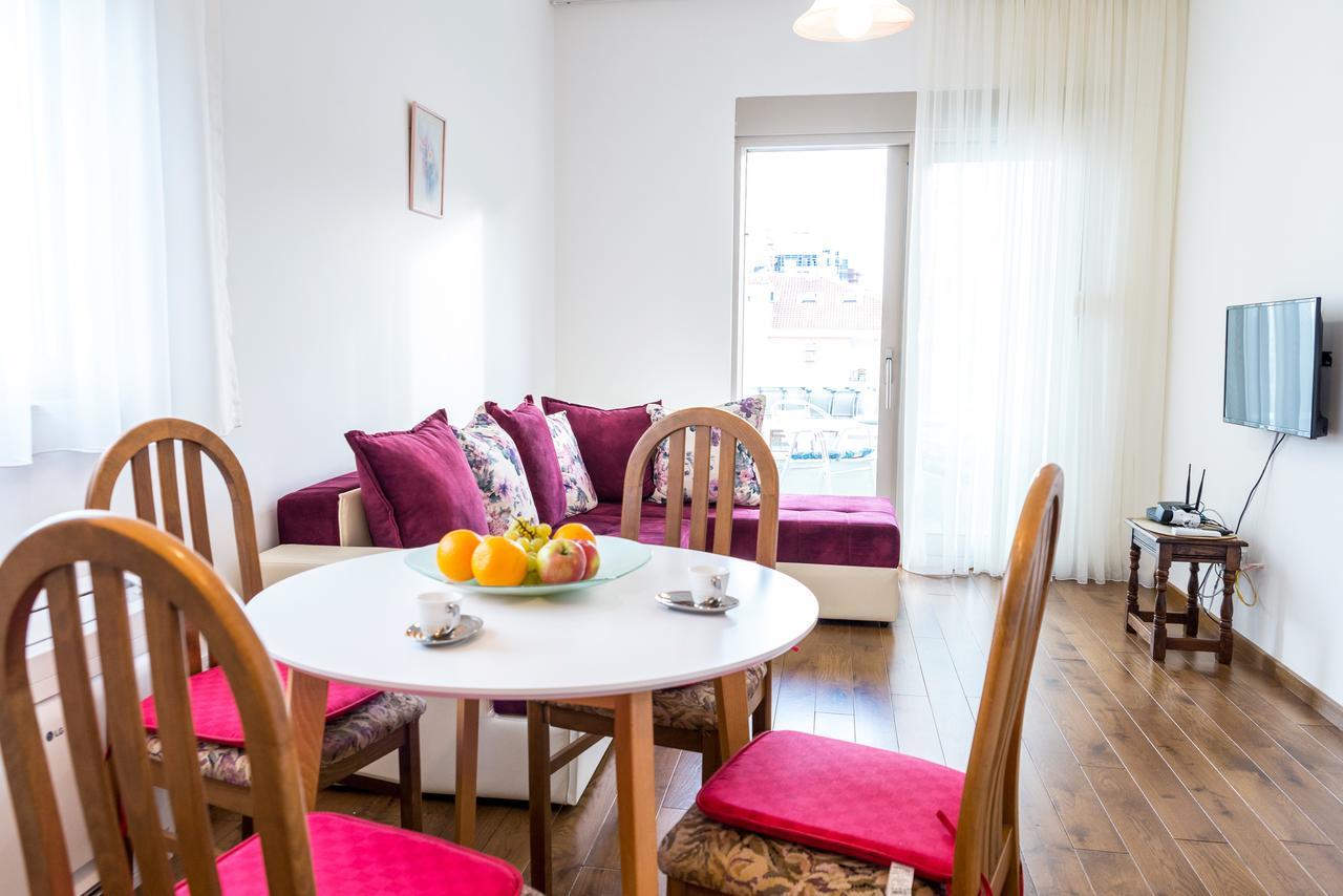 Lagoon Apartman *
